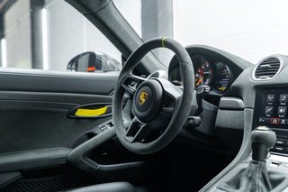Porsche 718 Cayman GT4 RS