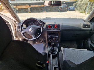 Volkswagen Golf GTI 1.8T 150 CV año 2000