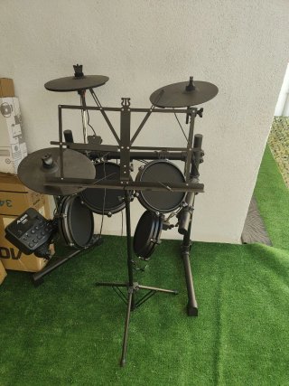 Batería Electrónica Alesis