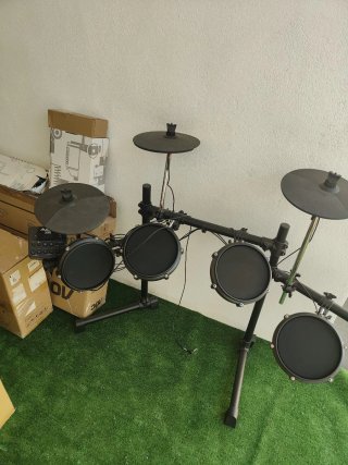 Batería Electrónica Alesis