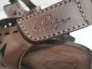 Sandalias de piel marrón talla 37