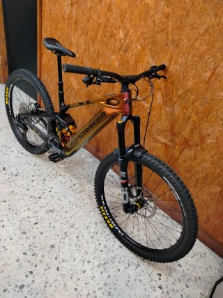 Mondraker Crafty XR de 800 Wh 120 Nw Ohlins