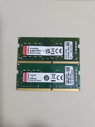 2x Kingston DDR4 8GB RAM