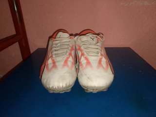 Zapatos de fútbol Puma Naranja y Blanco