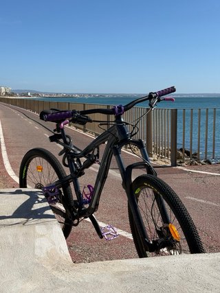 Bicicleta de montaña en buen estado
