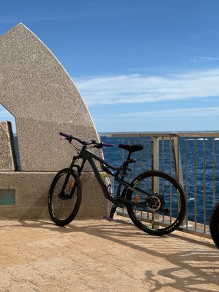 Bicicleta de montaña en buen estado