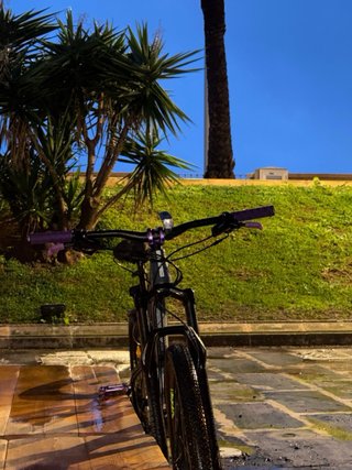Bicicleta de montaña en buen estado