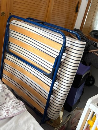 Cama Plegable Azul y Blanca