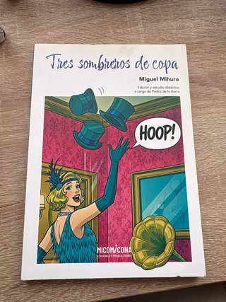 Tres sombreros de copa