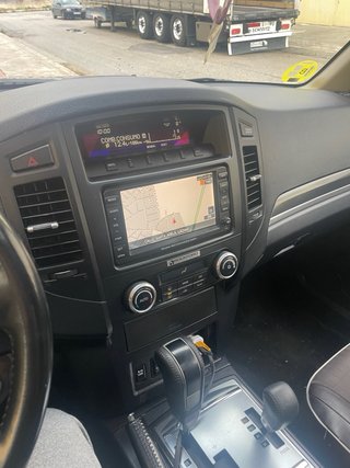 Mitsubishi Montero 2011
