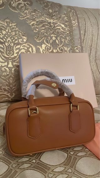 Borsa Miu Miu Bauletto Top Handle in Pelle Cognac