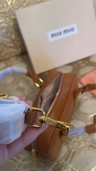 Borsa Miu Miu Bauletto Top Handle in Pelle Cognac