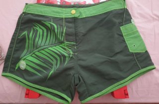 Pantalón Bañador NUEVO estampado hojas verde