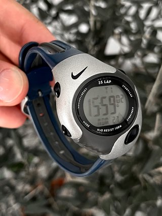 Nike Triax 35 Regular | reloj 00s vintage