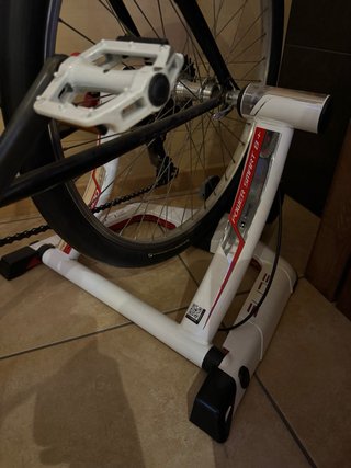 Rodillo Elite Qubo Power Mag Smart B+