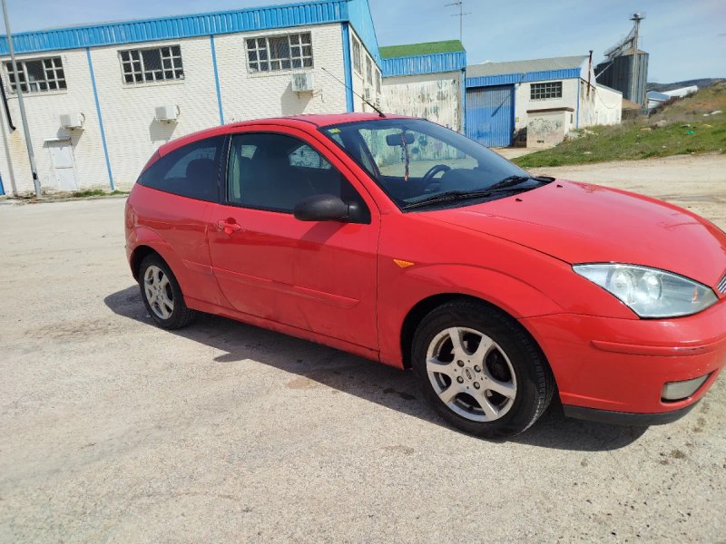 Ford Focus 2003 - foto 1