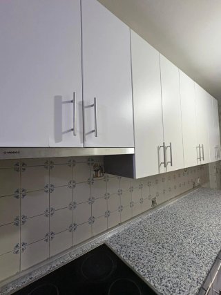 Muebles de cocina blancos. Urge venta.