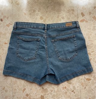 Pantalón corto elástico Pull and Bear