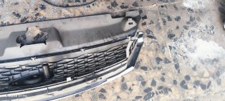 Rejilla Ford Mondeo MK3 (necesita reparación)