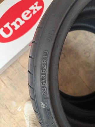 Neumático nuevos 235 35z19