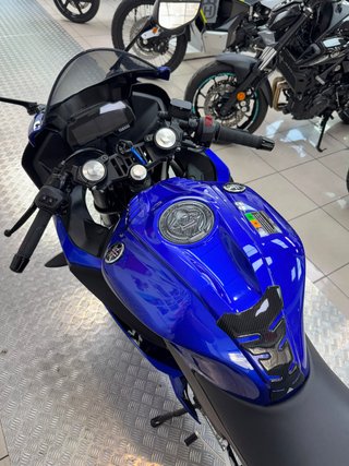 Yamaha YZF125R 2024 - 7.800 Kms