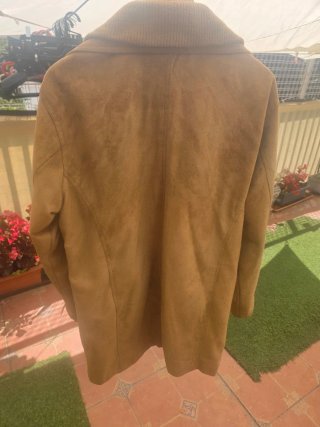 Chaqueta tres cuartos de ante, cuero