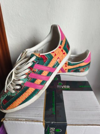 Playeros Adidas Gazelle n 39