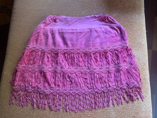 MINIFALDA CON FLECOS Y CINTURA ELASTICA