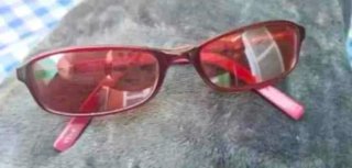 Gafas de sol infantiles de la marca D'Afflelou,