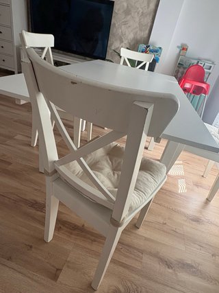 Conjunto comedor: mesa extensible y sillas