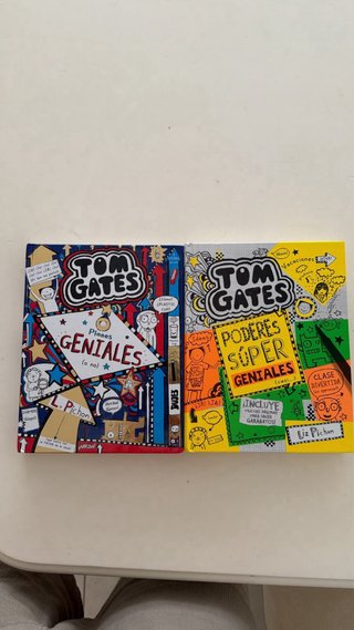 Dos libros de Tom Gates