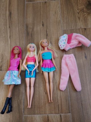 Armario Ropa Barbie y barbies