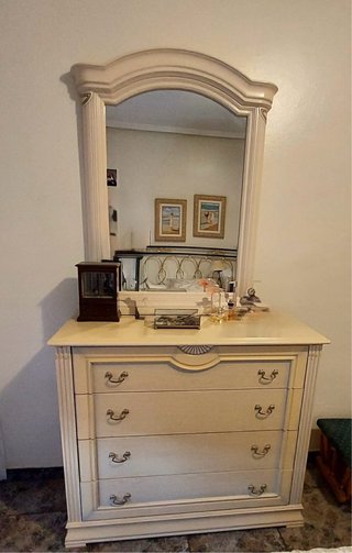 Cómoda madera maciza