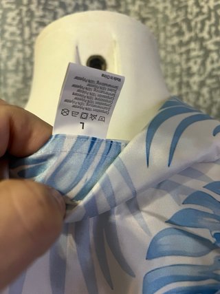 Conjunto Camisa Hawaiana y Pantalón Corto Talla L