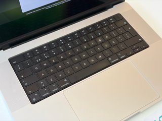 Macbook Pro A2485 16,2 M1 Max 32GB 512GB