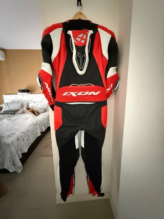 Mono Ixon Vendetta EVO Talla XL