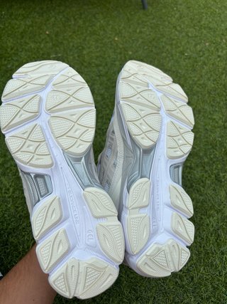 Asics Gel-NYC Gris y Blanco