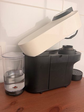 Cafetera Nespresso Vertuo Pop Blanca