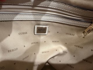 Bolso Guess Beige y Dorado