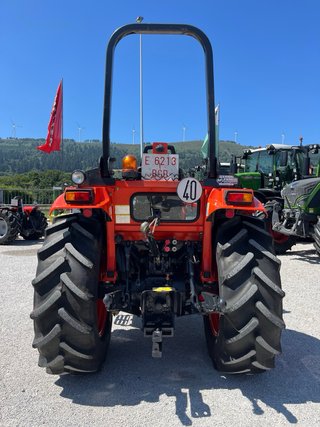 Tractor Kioti DK 551