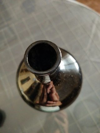 Jarrón de cerámica negro y turquesa