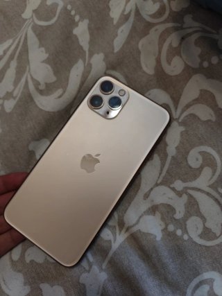 iPhone 11 Pro + fundas