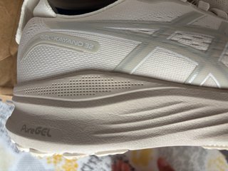 Zapatillas Asics Gel-Kayano 32 Beige/Gris