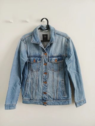 Cazadora vaquera Bershka