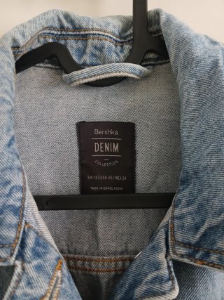 Cazadora vaquera Bershka