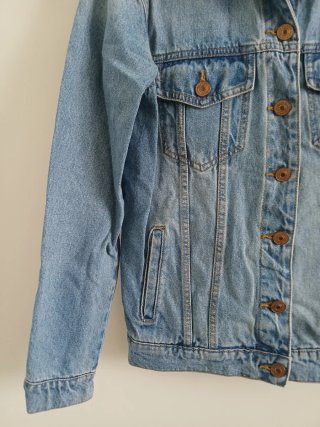 Cazadora vaquera Bershka