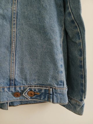 Cazadora vaquera Bershka