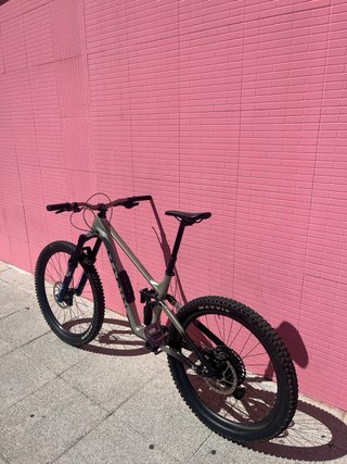 Bicicleta de enduro Marin Alpine Trail XR 2024