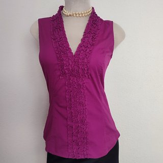Zara. Blusa con volantes color buganvilla. Talla S