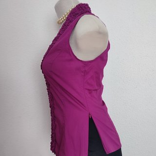 Zara. Blusa con volantes color buganvilla. Talla S